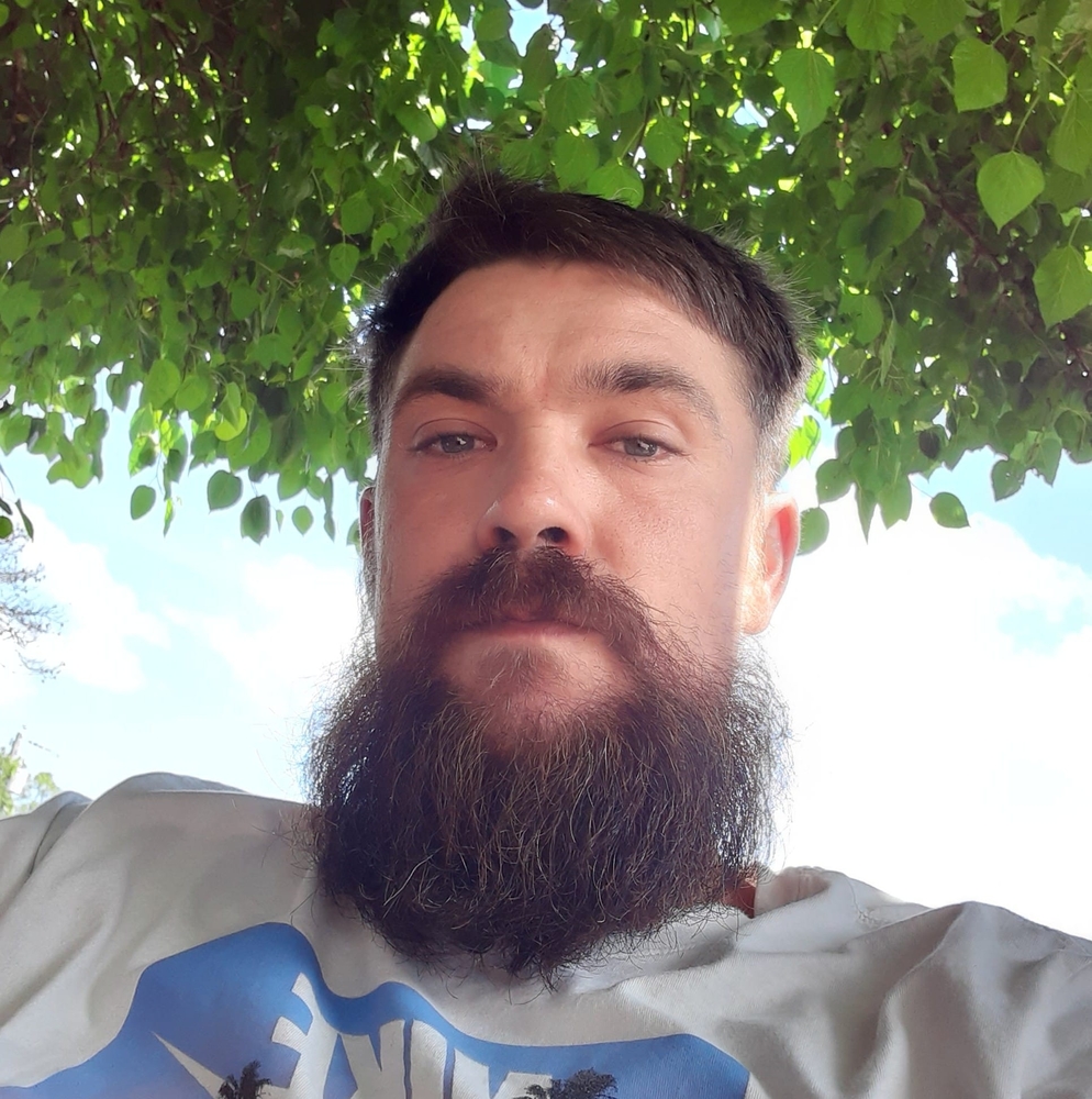 Meet your Posher, Dustin